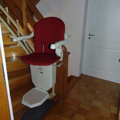 Treppenlift innen kurvig 10