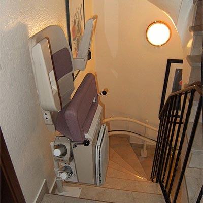 Treppenlift innen kurvig 5